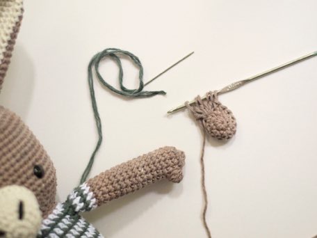 Сборка вязаной игрушки амигуруми