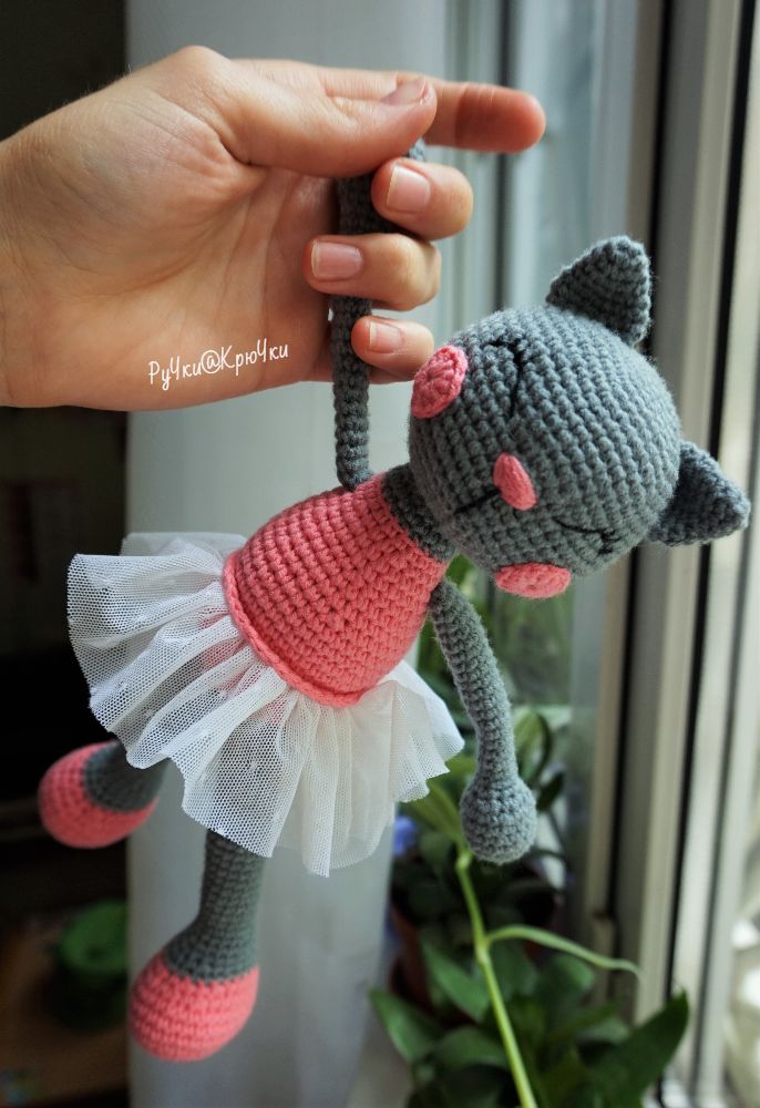 Амигуруми кошка балерина схема вязаной игрушки крючком описание