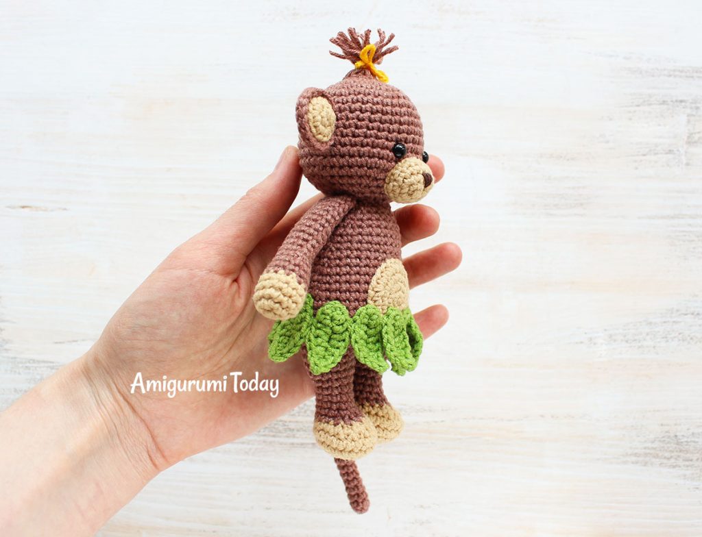Обезьянка-обнимашка -схема вязаной игрушки