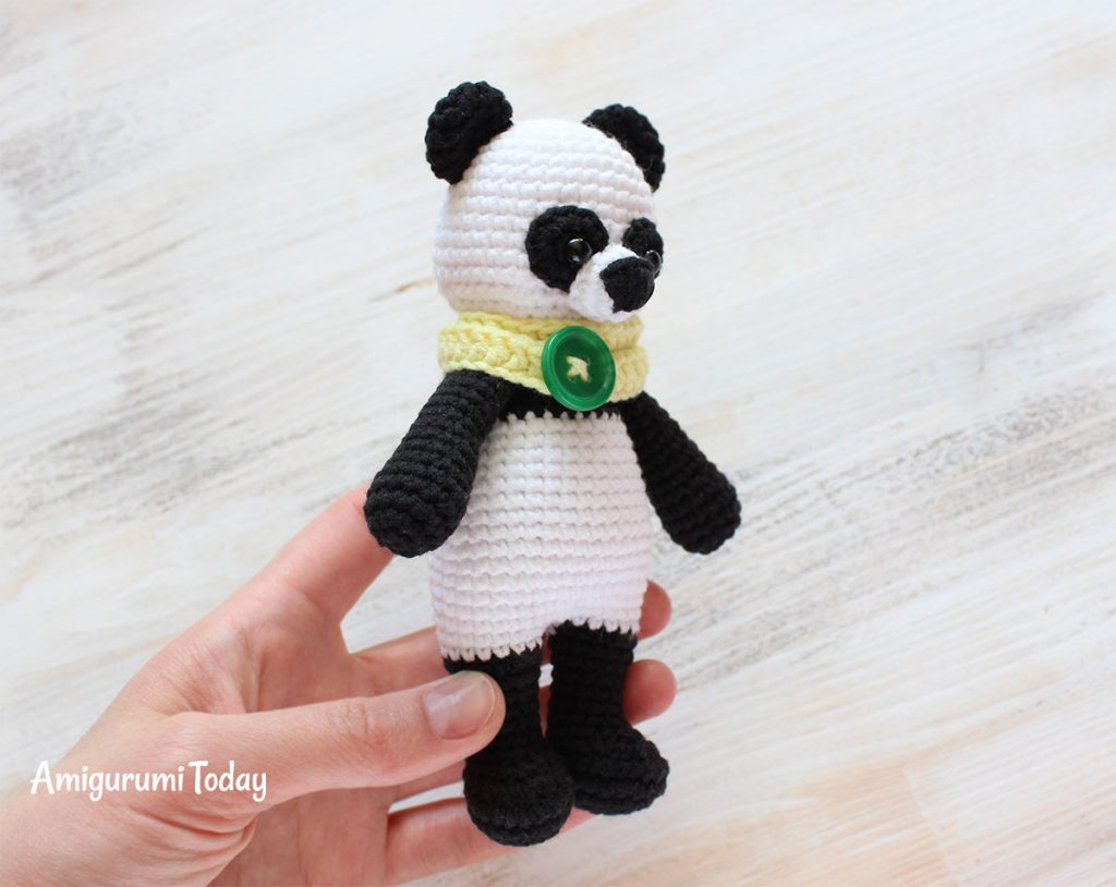 Панда-обнимашка - схема вязания амигуруми игрушки крючком